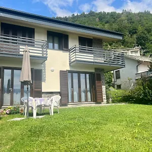 https://villa-contrada-moroni-138.it-lombardy.com