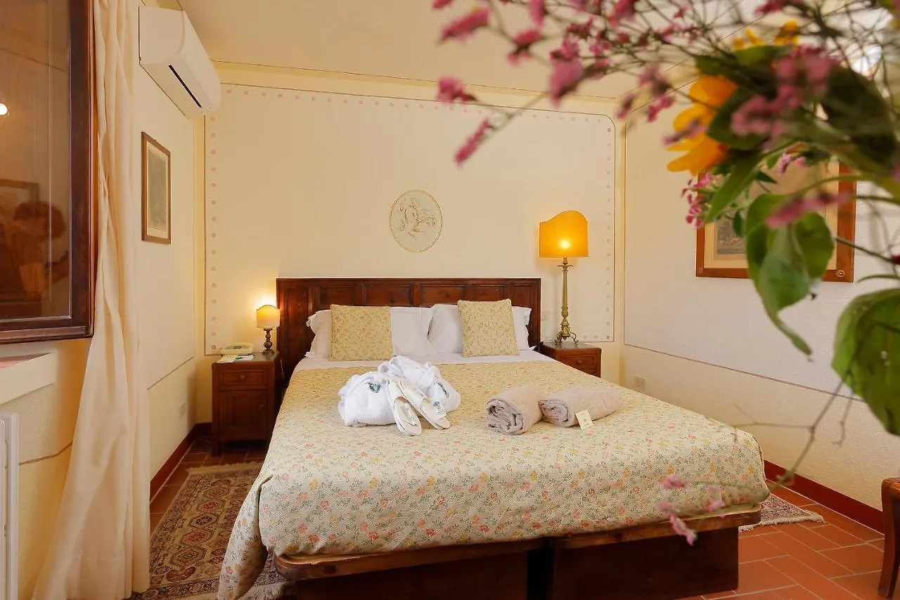 Relais Vignale & Spa Radda in Chianti 4*,